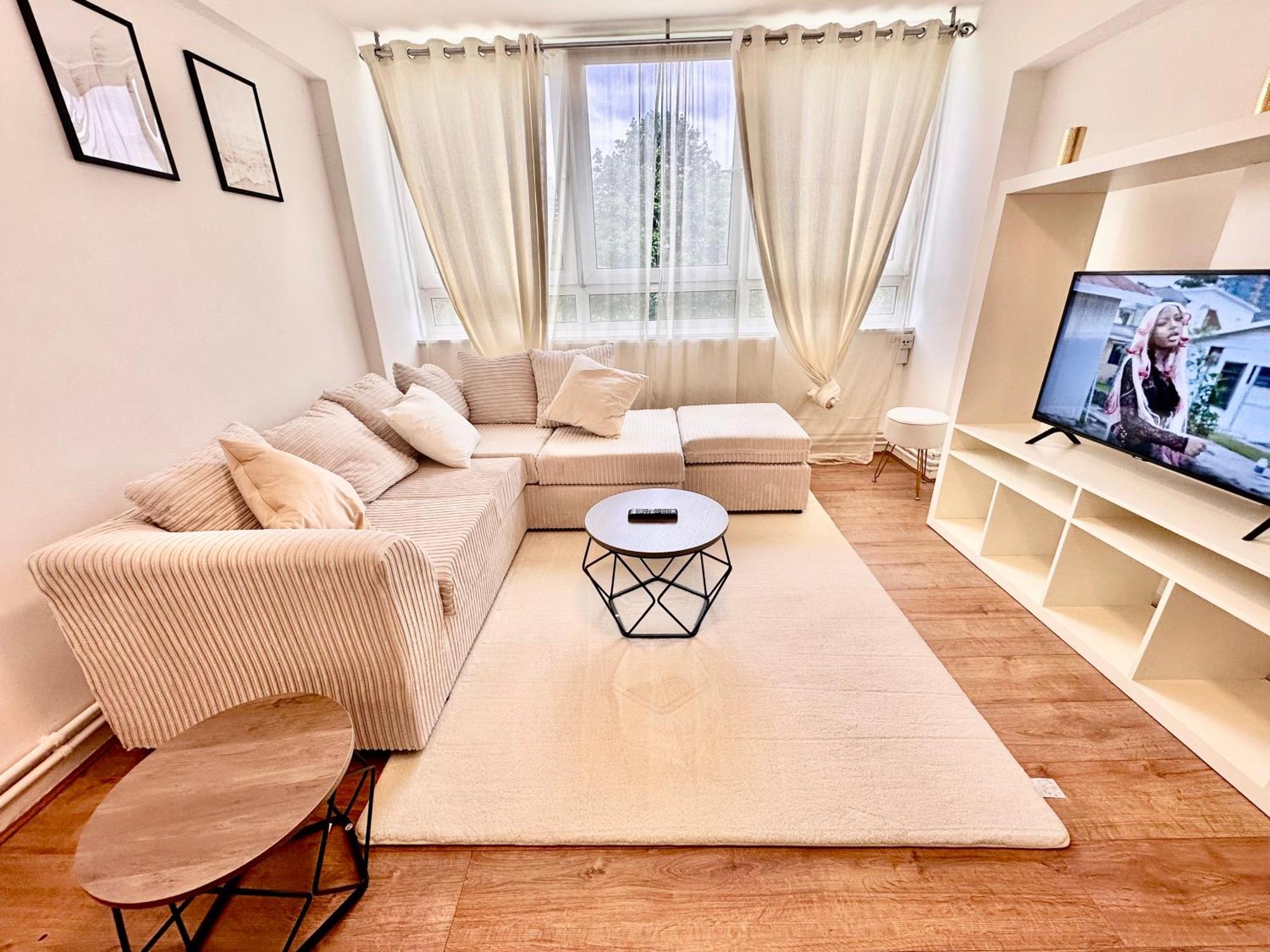 Cosy 2 Bedroom Shoreditch With Great Transport Links London